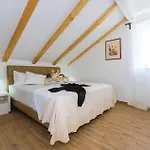 Three-bedroom In Nyaraló Šibenik