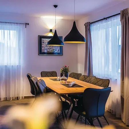 Holiday home Three-bedroom In