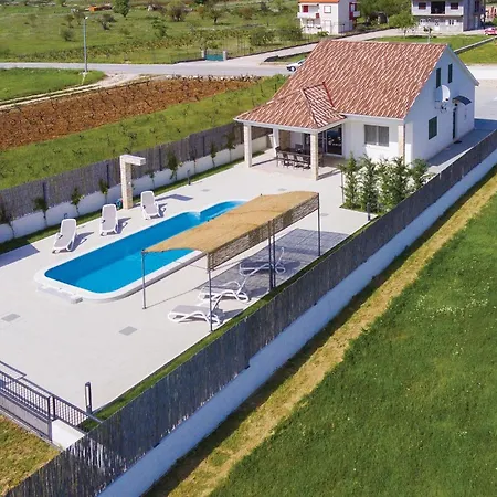 Holiday home Three-bedroom In Sibenik