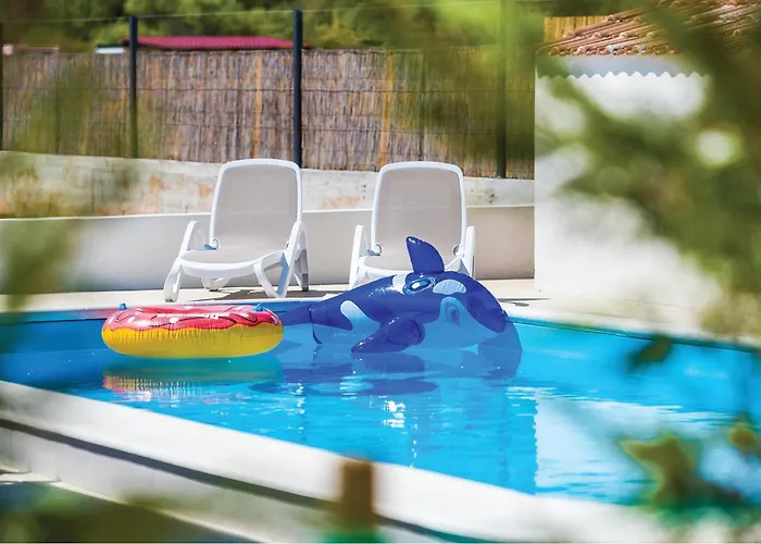 Three-bedroom In בית נופש