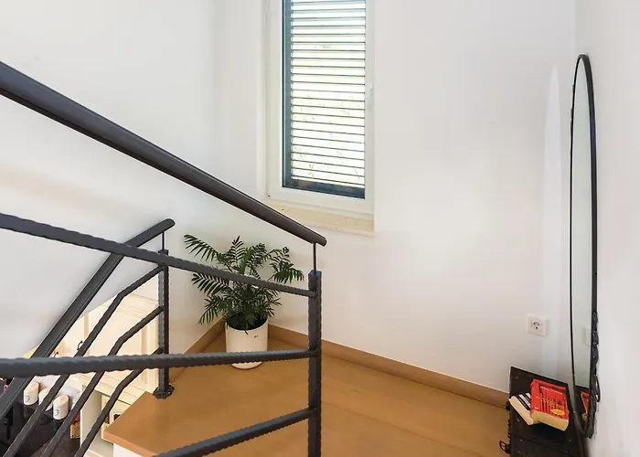 בית נופש Three-bedroom In שיבניק