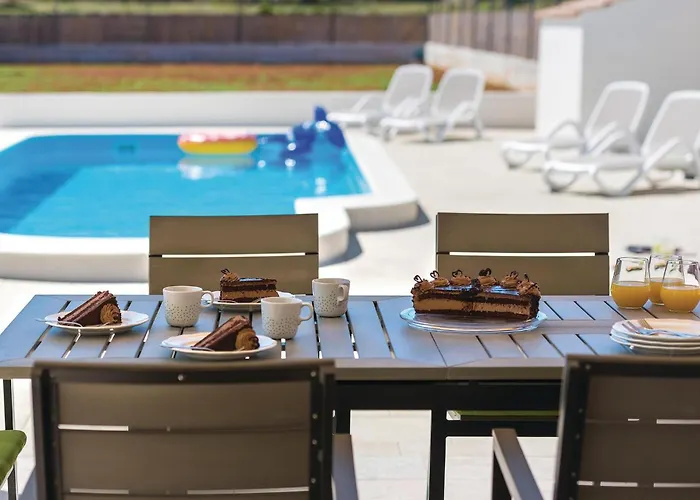 Three-bedroom In בית נופש